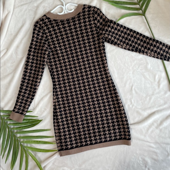 Hollister houndstooth pencil dress - Picture 3 of 3